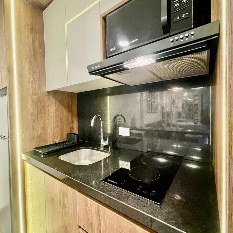 Amplio y moderno Studio con Balcony en Equipetrol - One-Bedroom Apartment - 36