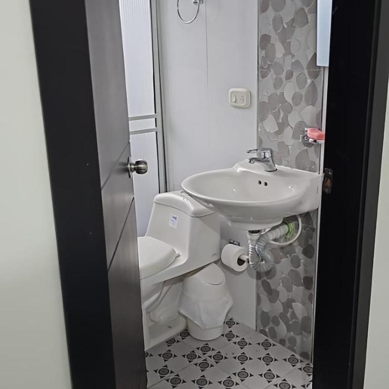 Family Home in Armenia, Quindío - One-Bedroom House - 8