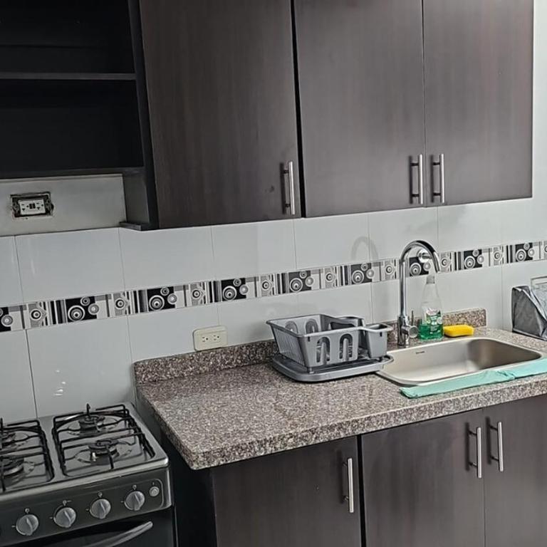 Family Home in Armenia, Quindío - One-Bedroom House - 12
