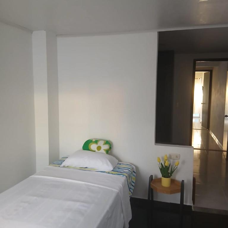 Family Home in Armenia, Quindío - One-Bedroom House - 21