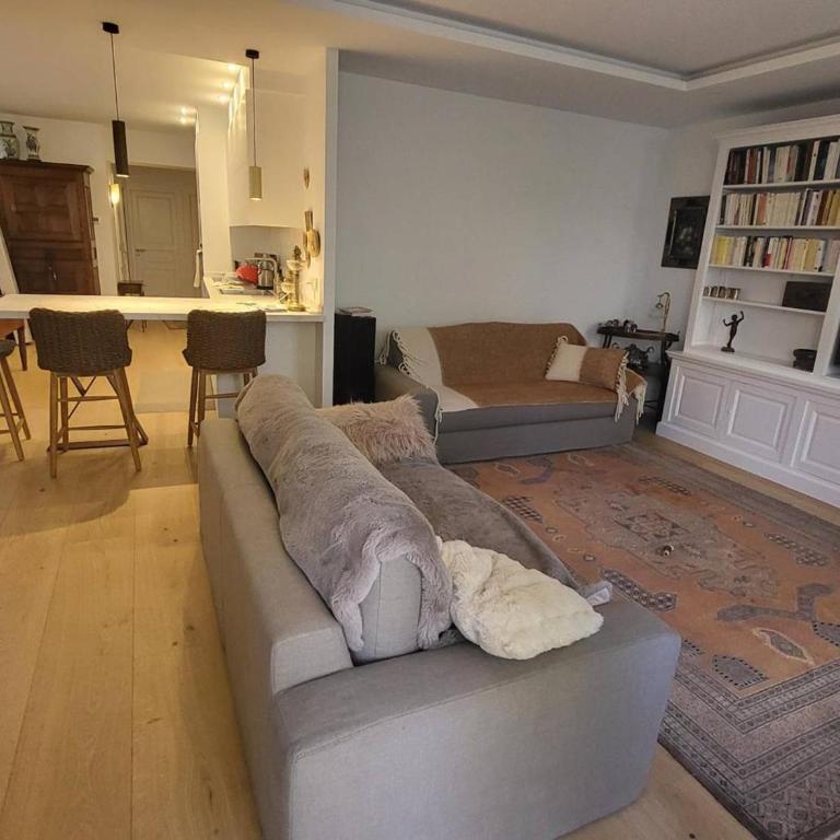 Saint-Jean-de-Luz : Appartement avec Terrasse, 2 Ch. et Parking au Cœur Historique - FR-1-792-34 - Apartment - 2
