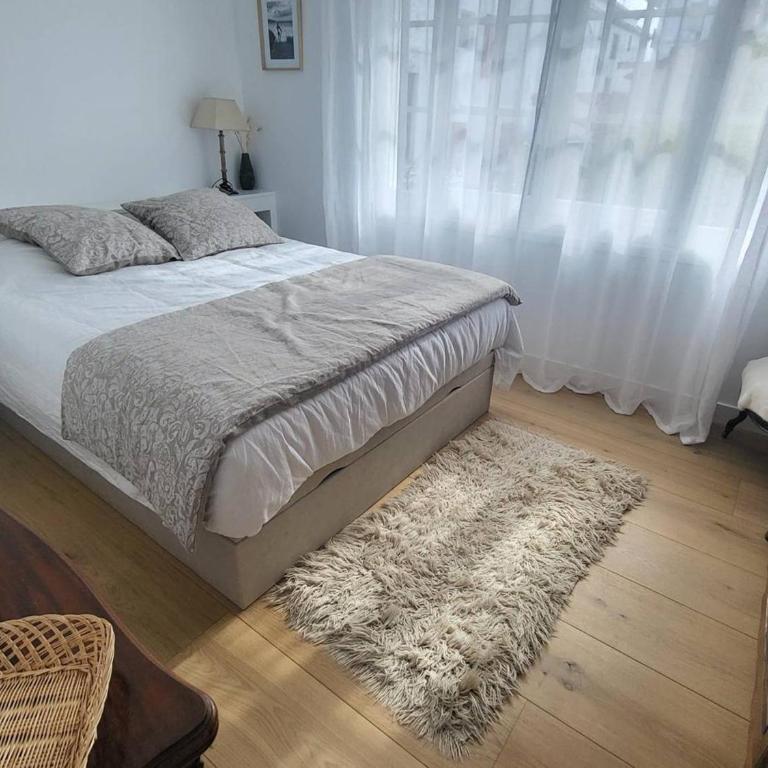 Saint-Jean-de-Luz : Appartement avec Terrasse, 2 Ch. et Parking au Cœur Historique - FR-1-792-34 - Apartment - 6