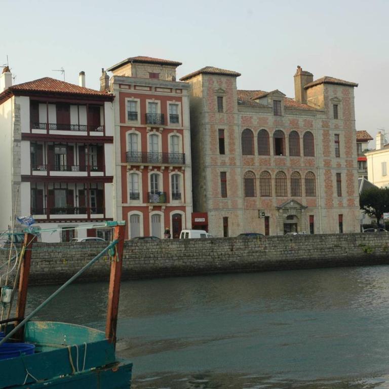 Saint-Jean-de-Luz : Appartement avec Terrasse, 2 Ch. et Parking au Cœur Historique - FR-1-792-34 - Apartment - 10