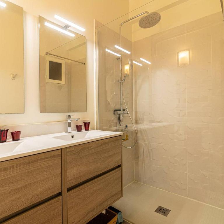 Saint-Jean-de-Luz, appt 5 pers, vue océan, parking, proche plage - FR-1-792-44 - Appartement - 5