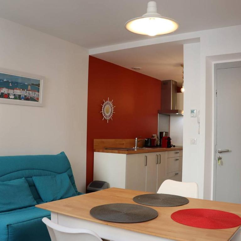 Appartement à Saint-Jean-de-Luz, Centre, Plage à Pied, 3 Étoiles, 2 Pièces - FR-1-792-30 - Appartement - 1