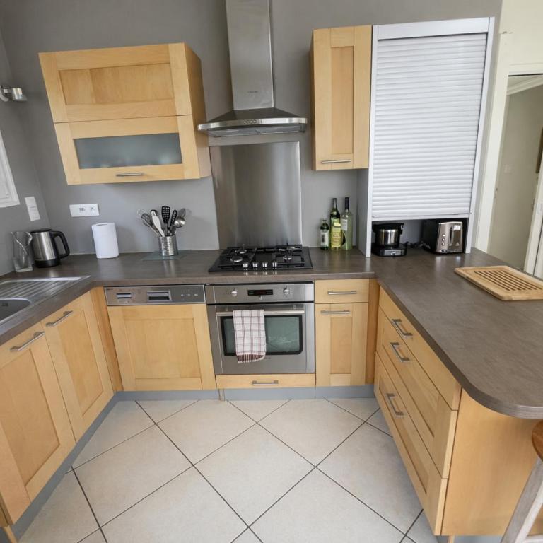 Maison Rénovée et Confortable au Centre-ville, Proche Plage - FR-1-22-268 - Holiday Home (6 Adults) - 8