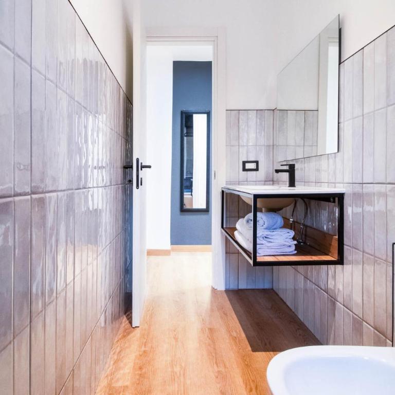 2 Bedroom Lovely Apartment In Santa Margherita - Two-Bedroom Apartment with Balcony - 25