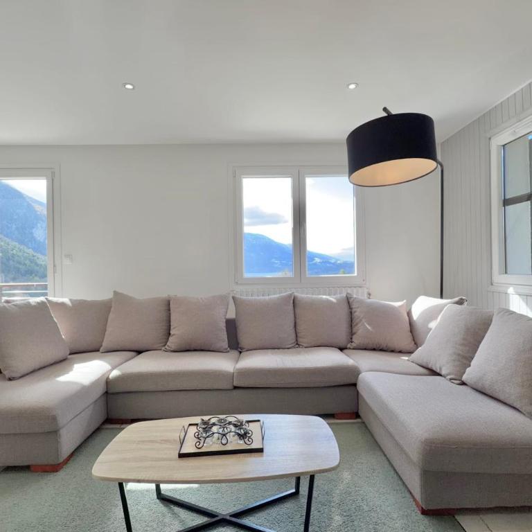 Confortable Chalet - Vue sur le Lac dAiguebelette - Chalet - 15