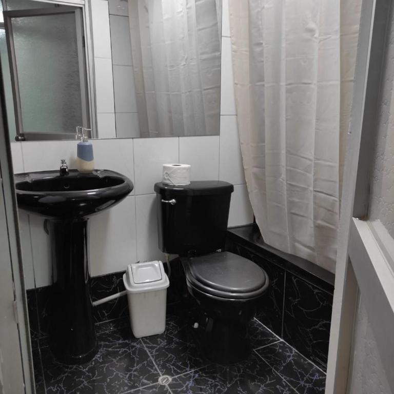 Alojamiento cerca al centro - Four-Room Apartment - 25