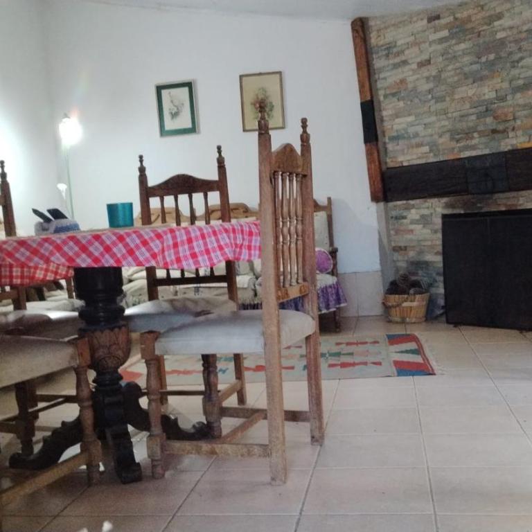 Hermosa casa en La Esmeralda, a tres cuadras de la playa - Casa de 2 dormitorios - 3