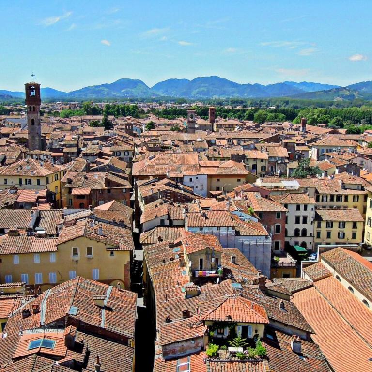 Lucca Central Garden Cottage - Casa Vacanze con 2 Camere da Letto - 21