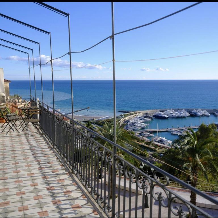 Casa Molinari - Beautiful old town Apartment with panoramic Sea views - Appartamento Standard con 3 Camere da Letto - 30