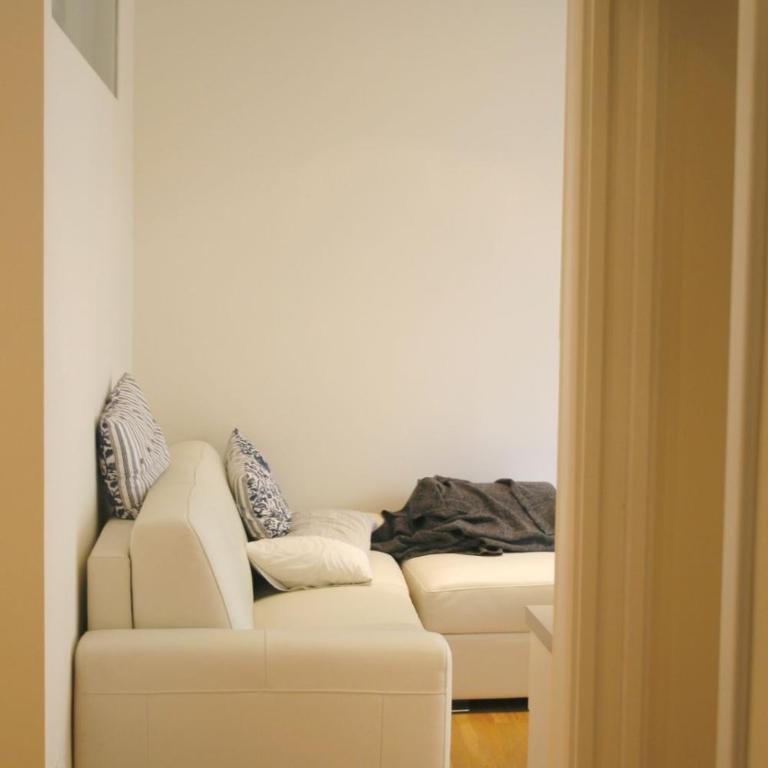 Alassio bnb Apartments - Appartamento con 2 Camere da Letto e Balcone - 5