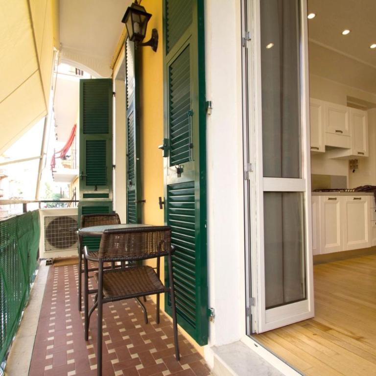 Alassio bnb Apartments - Appartamento con 2 Camere da Letto e Balcone - 4