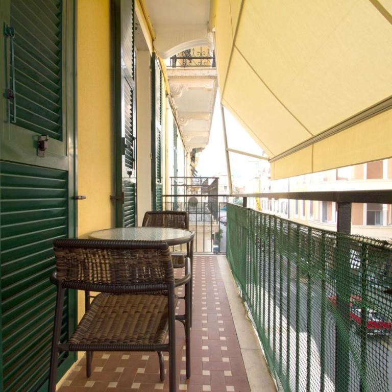 Alassio bnb Apartments - Appartamento con 2 Camere da Letto e Balcone - 3