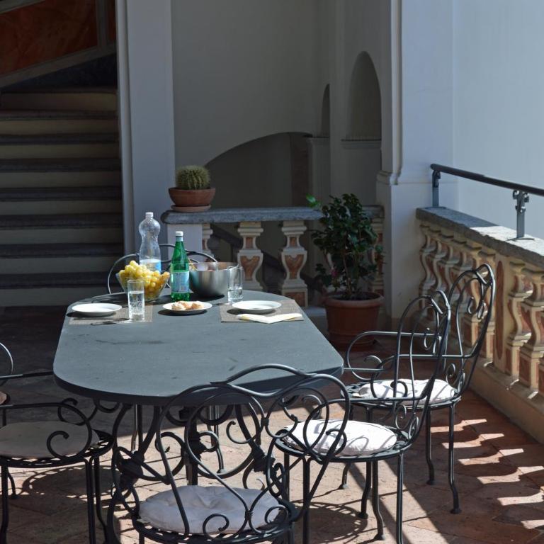 Villa Maghetti - modernized flat in historic palazzo in the center of Luino - Apartment mit 2 Schlafzimmern - 36