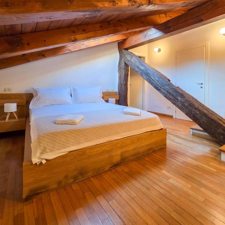 Fantuzzi Palace - Luxury Apartments in a 16th-Century Palace Bologna - Two-Bedroom Deluxe Apartment - 1
