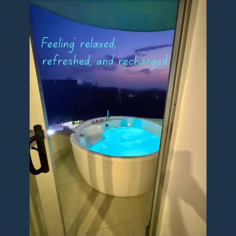 Brand new Oceanview 3 bedroom with Private Jacuzzi - Three-Bedroom Apartment with Balcony - 31