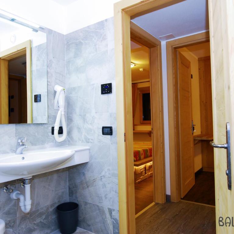 Residence Baita Cusini - Superior Two-Bedroom Apartment (4 Adults) - 7