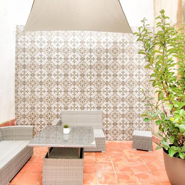 Illes 21 - Apartment with Terrace - 2