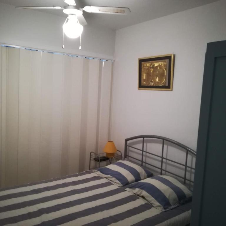 petit studio Le Clos des Cigales 4P,pkg sécurisé, WIFI, smart TV, 12 mn centre, samedi au samedi, RDC - Appartamento con 2 Camere da Letto - 2