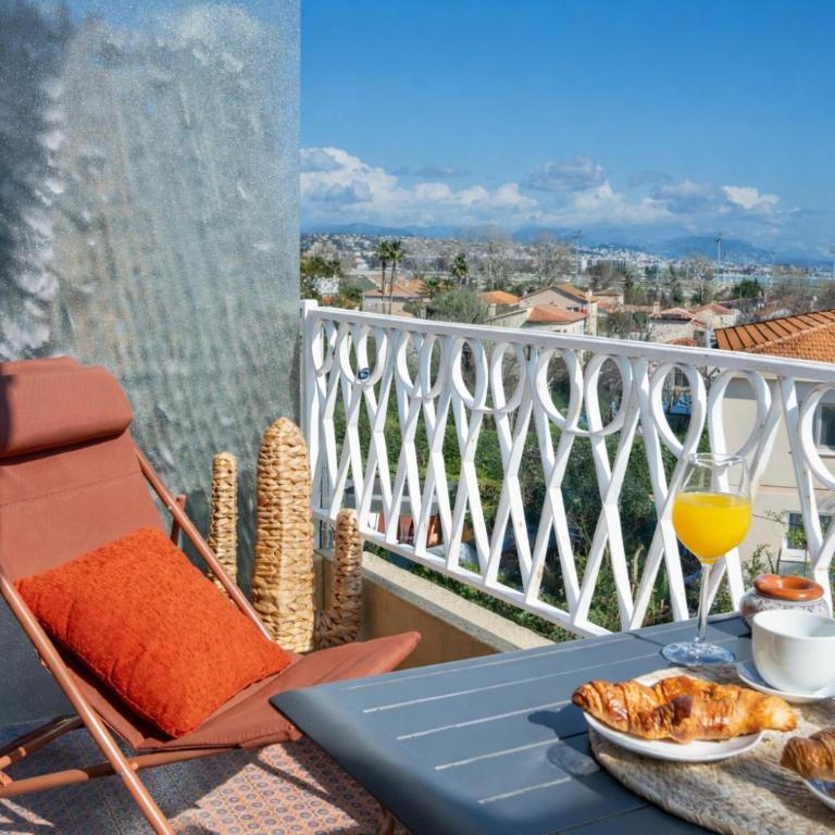 Studio Vue Mer - Terrasse Privée - Piscine - Entre Nice et Cannes - Apartment mit 1 Schlafzimmer - 2