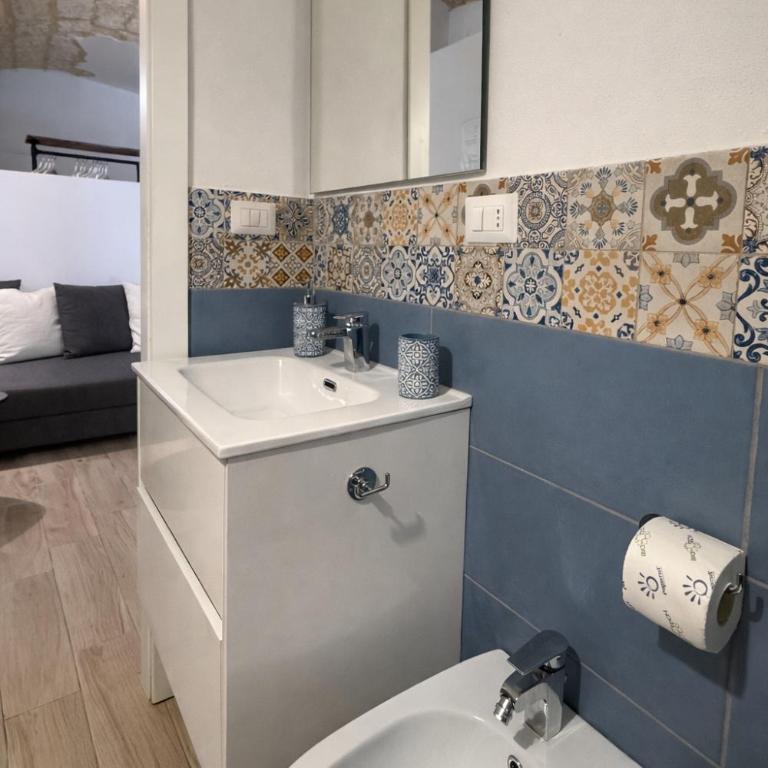 Bari LandLord 31- Old Town Apartment - Monolocale Matrimoniale Deluxe - 6