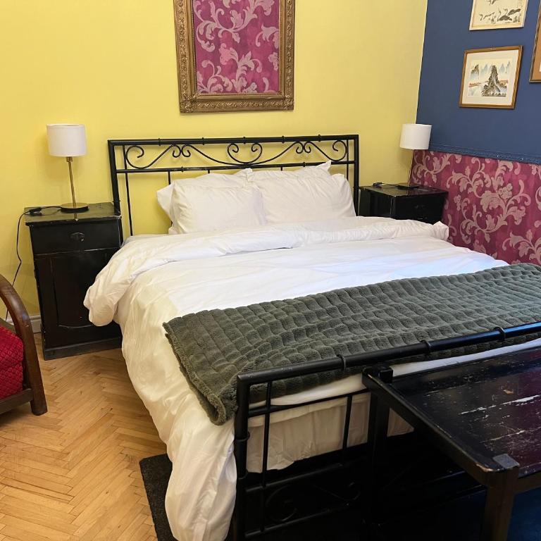 Cosy studio apartment in a heart of the Belgrade - Studio Apartment with Queen Bed - 2