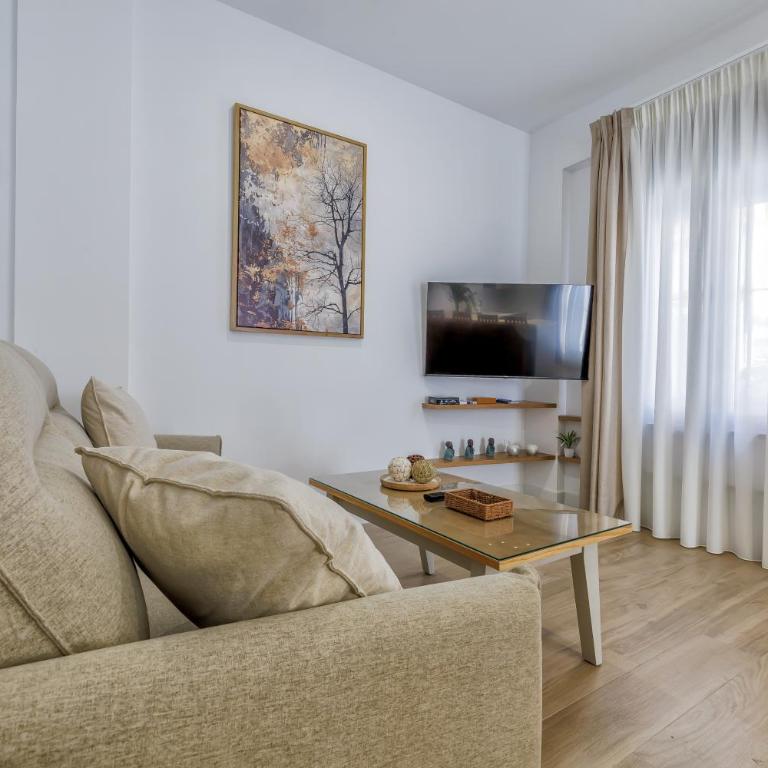 Alminar Apartamentos, Parking incluido junto al centro - Apartamento de 1 dormitorio - 16