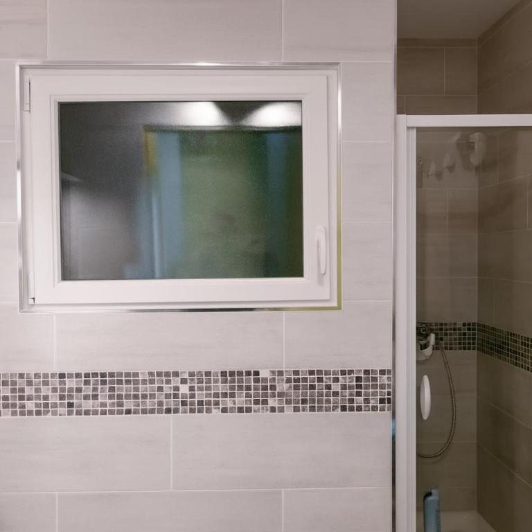 Hostel-Élisée-Perpignan - Lit Simple dans Dortoir pour Hommes avec Salle de Bains Commune - 15