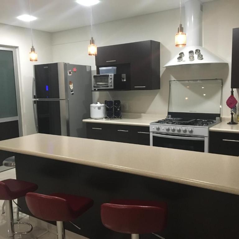 Napoles Condo Suites - Deluxe Double Room with Balcony - 5