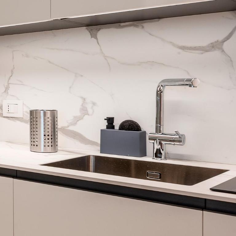 StayEasy Pasteur23 - New cozy studio next to metro - Appartamento su 2 Livelli - 4