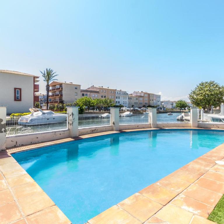 5 BEDROOMS, 3 BATHROOMS, 15M MOORING, PRIVATE POOl - Casa - 9