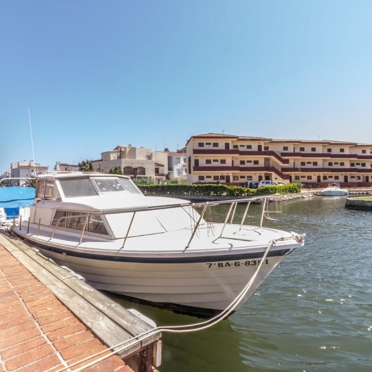 5 BEDROOMS, 3 BATHROOMS, 15M MOORING, PRIVATE POOl - Casa - 6