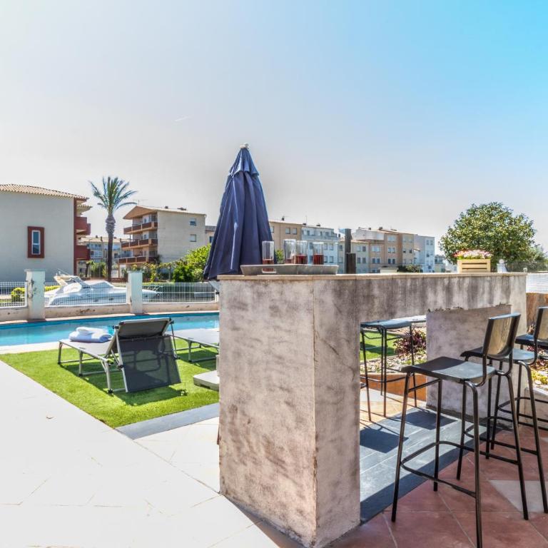 5 BEDROOMS, 3 BATHROOMS, 15M MOORING, PRIVATE POOl - Casa - 36