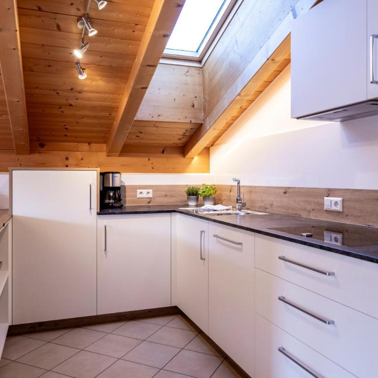 Ferienwohnungen Zeppenhof - Appartement avec Balcon - 13