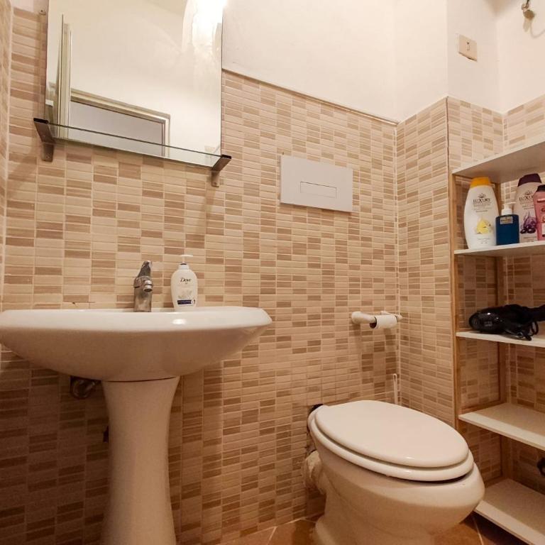B&B Giada - Camera Tripla con Vista Città - 4