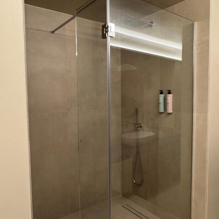 Loggia corte sgarzerie - Appartamento Deluxe con 2 Camere da Letto - 2