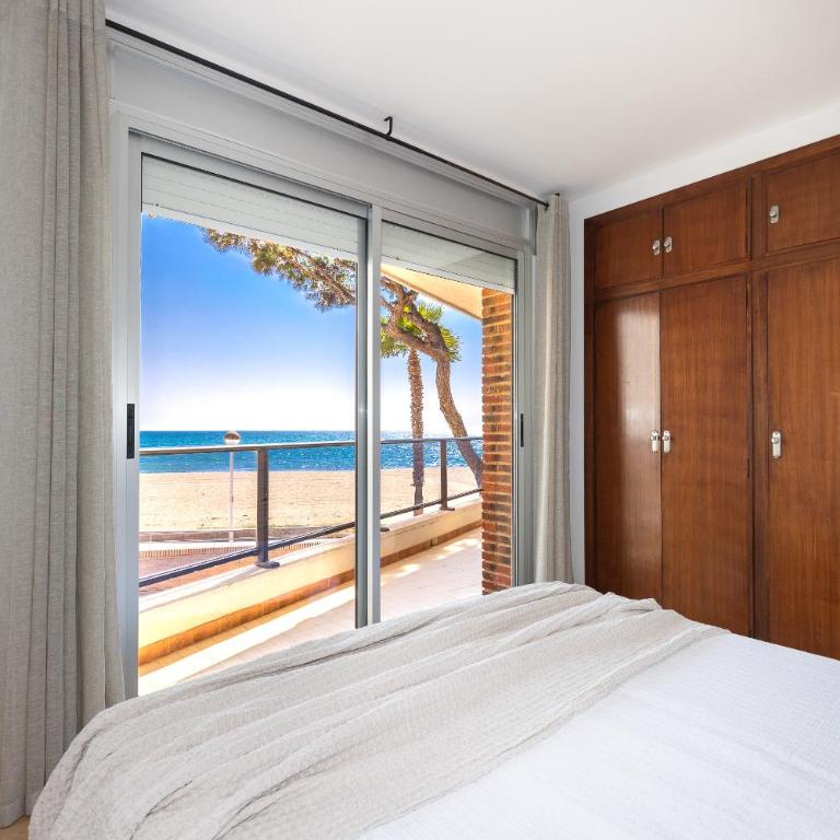 UHC Mexico Family Apartments - Three-Bedroom Apartment - 10