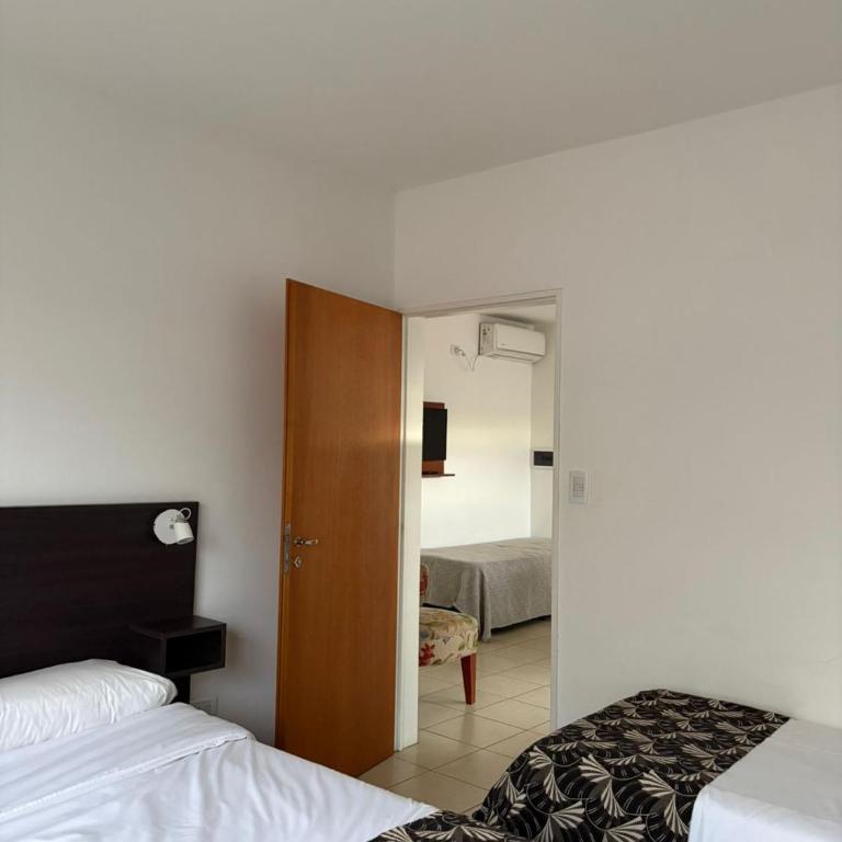Aparthomel - Two-Bedroom Apartment - 5