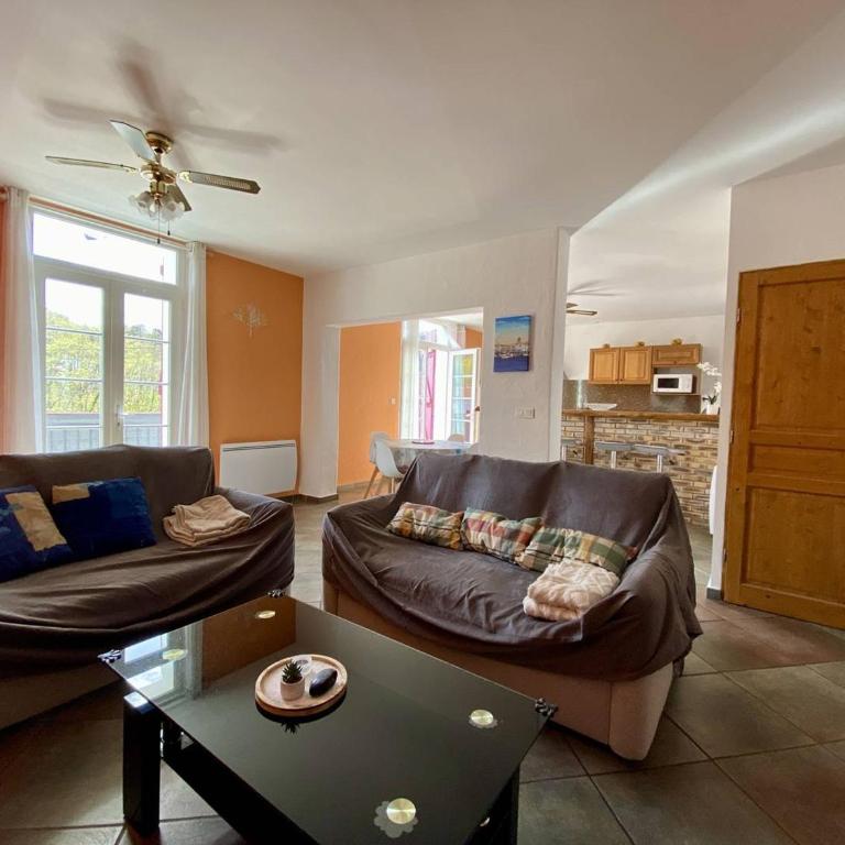 Cambo-les-Bains : T3 rénové, 4 pers, proche thermes, wifi - Appartement 2 Chambres - 30