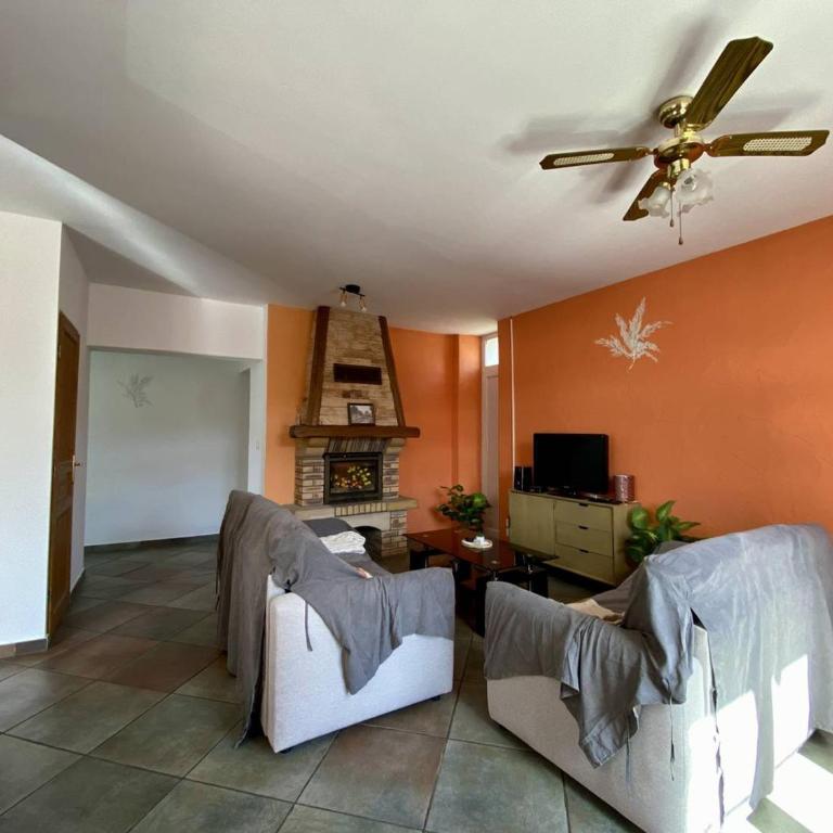 Cambo-les-Bains : T3 rénové, 4 pers, proche thermes, wifi - Appartement 2 Chambres - 31