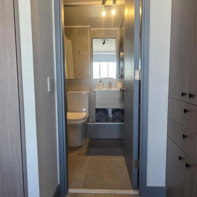Departamento cerca de Movistar Arena, Parque Estadio Nacional, Teatro Caupolicán - One-Bedroom Apartment - 4