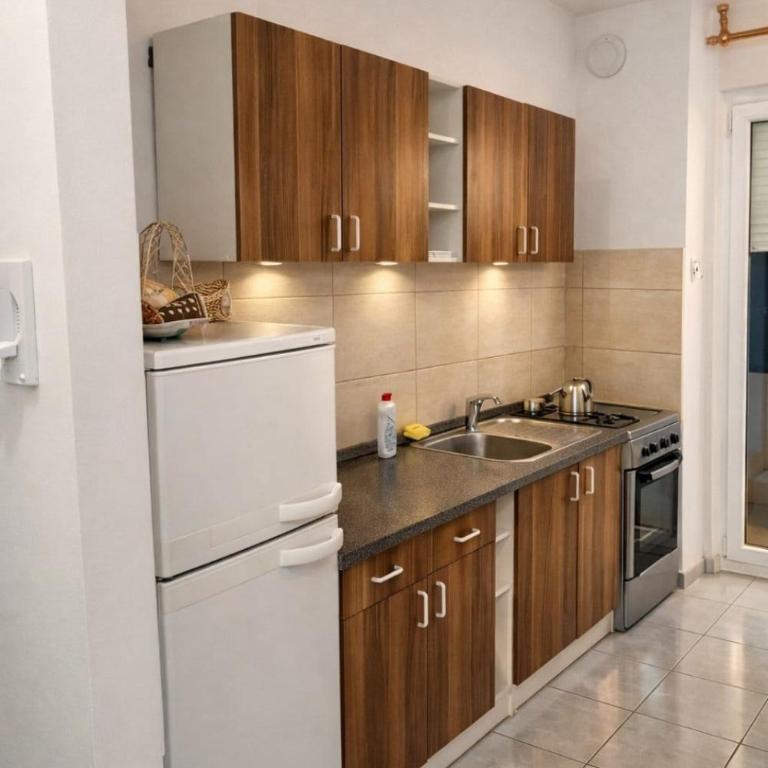 Luxury Oasis - One-Bedroom Apartment - 6