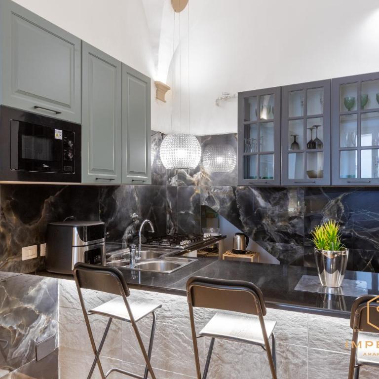 Teatro Pace Palace - Historic Center, luxury apartment, 3 bdr, A-C - Appartamento con 3 Camere da Letto - 4