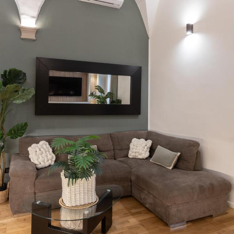 Teatro Pace Palace - Historic Center, luxury apartment, 3 bdr, A-C - Appartamento con 3 Camere da Letto - 21