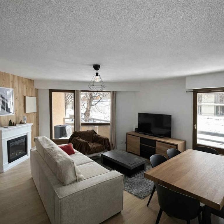 Renovated apartment ideal for 6 people, 7 min walk to Pontillas - Appartement - 1