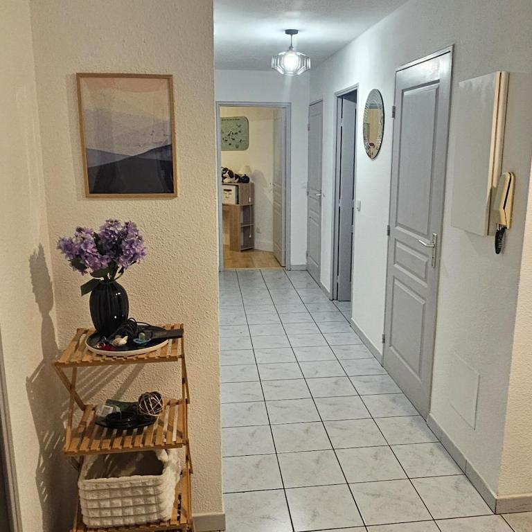 Renovated apartment ideal for 6 people, 7 min walk to Pontillas - Appartement - 5