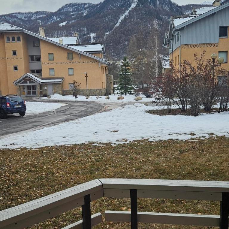 Renovated apartment ideal for 6 people, 7 min walk to Pontillas - Appartement - 6