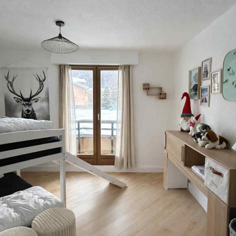 Renovated apartment ideal for 6 people, 7 min walk to Pontillas - Appartement - 9